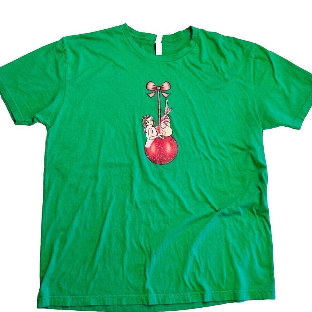 Retro 40’s Christmas Tshirt SIZE XL Green Sexy Pin Up Girl Playboy Fun Fast Ship